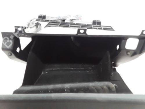 Glove box PEUGEOT 3008 II SUV (MC_, MR_, MJ_, M4_) 2.0 BlueHDi 150 (MJAHXH, MJAHXV, MJAHXG, MJAHSH, MJAHRH,... | BP28339357C95