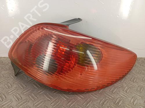 Used Right taillight PEUGEOT 206 Hatchback (2A/C) 1.4 HDi eco 70 (68 hp) 28343676