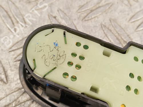 Used Left front window switch Left front window switch CITROËN C3 II (SC_) 1.1 i (60 hp) 33950129 33950129
