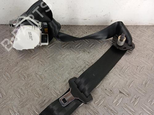 front-right-seatbelt-fiat-500l-351_-352_-2012-28345739 main image