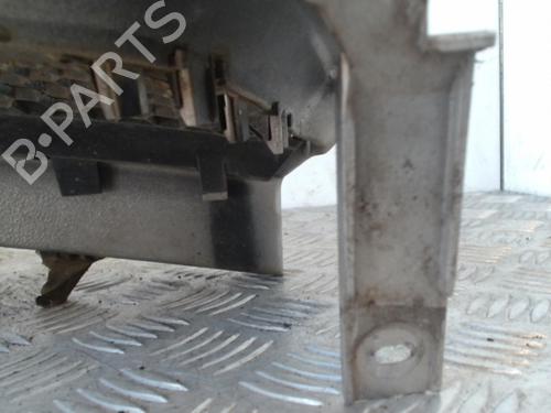 Grill Grill RENAULT TRAFIC II Van (FL) 1.9 dCi 80 (FL0B) (82 hp) 28345049 28345049