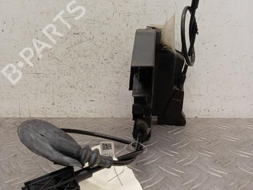 front-left-lock-renault-megane-iv-hatchback-b9amn_-2015-28346401 main image