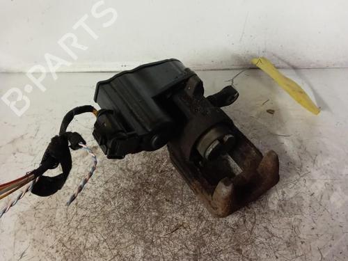 Used Right rear brake caliper Right rear brake caliper PEUGEOT 308 SW II (LC_, LJ_, LR_, LX_, L4_) 1.6 HDi / BlueHDi 115 (LCBHXM, LCBHXT) (115 hp) 28341984 28341984