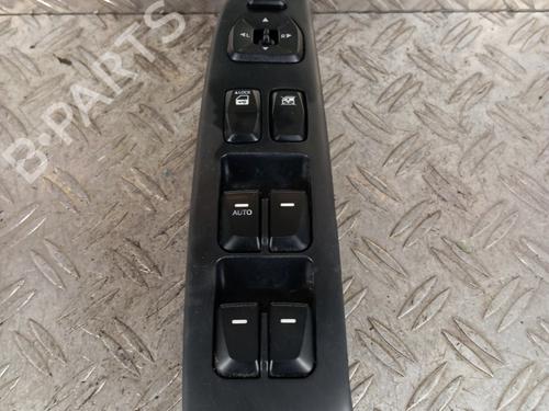 Used Left front window switch HYUNDAI ix35 (LM, EL, ELH) 1.7 CRDi (116 hp) 31814377