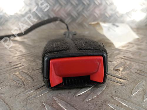 Used Seat buckle FIAT 500X (334_) 1.6 D Multijet (334AXA1B, 334AXA11) (120 hp) 31829885