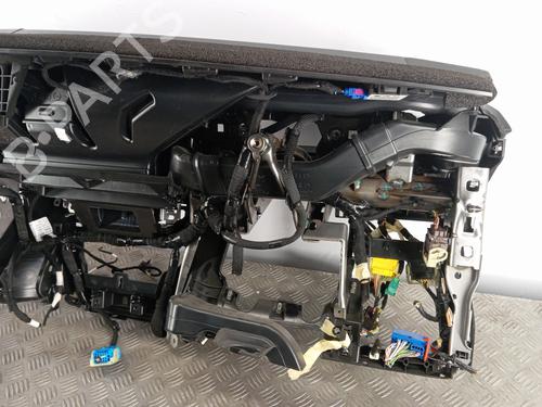 Dashboard PEUGEOT 2008 II (UD_, US_, UY_, UJ_, UR_, UC_) 1.2 PureTech 130 (USHNS, URHNS) | BP28339837C46 