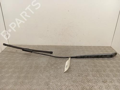 Used Front windshield wiper arm RENAULT CLIO III (BR0/1, CR0/1) 1.5 dCi (C/BR0G, C/BR1G) (68 hp) 28337639