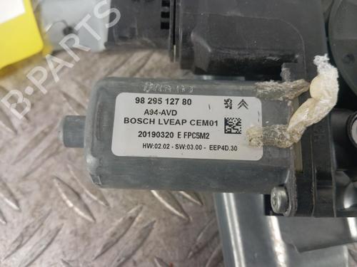 Front right window mechanism PEUGEOT 2008 I (CU_) 1.2 THP 110 / PureTech 110 | BP29560797C23