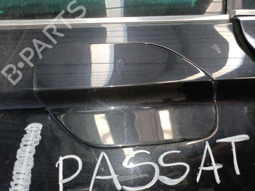 Used Fuel flap Fuel flap 38464782 38464782