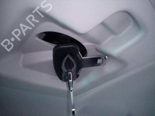 Used Rear center seatbelt PEUGEOT 5008 (0U_, 0E_) 1.6 HDi (112 hp) 10986872