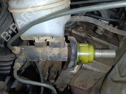 Used Brake master cylinder Brake master cylinder NISSAN TERRANO II (R20) 2.7 TD 4WD (101 hp) 40259867 40259867