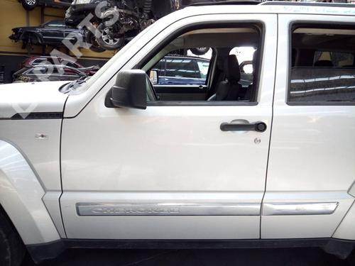 Used Left front door Left front door JEEP CHEROKEE (KK) 2.8 CRD 4x4 (177 hp) 10163724 10163724