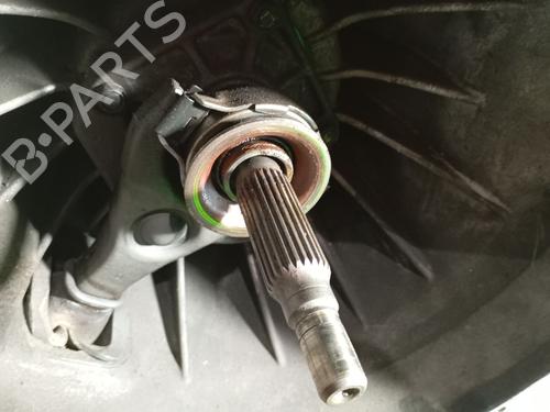 Gearbox NISSAN TERRANO II (R20) 2.7 TD 4WD | BP29393968M3 