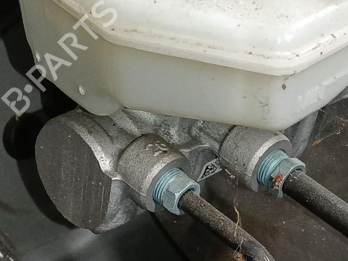 Used Brake master cylinder BMW X4 (G02, F98) xDrive 20 d (190 hp) 26411223