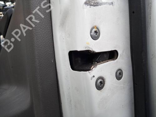 Used Front right lock NISSAN NT400 CABSTAR (F24M) 35.14, 45.14 (136 hp) 11378150