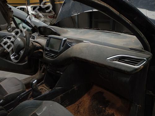 Tablier PEUGEOT 2008 I (CU_) 1.2 THP 110 / PureTech 110 (110 hp) 31996686