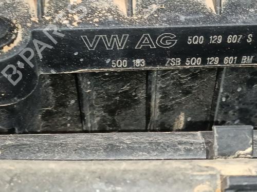 Air filter box SEAT LEON (5F1) 1.6 TDI | BP32000953M87