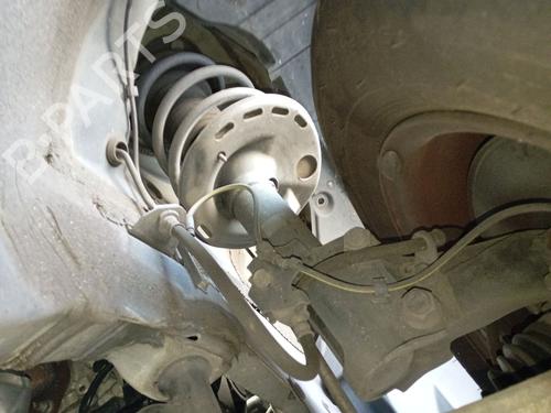 Used Right front shock absorber TOYOTA AURIS (_E18_) 1.4 D-4D (NDE180_, NDE180R) (90 hp) 27479345