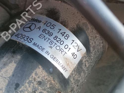 Used Front wiper motor MERCEDES-BENZ VITO / MIXTO Van (W639) 110 CDI (639.601, 639.603, 639.605) (95 hp) 28056850