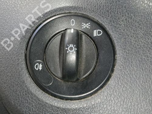 Used Headlight switch Headlight switch 37463872 37463872