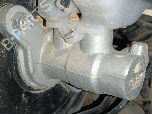brake-master-cylinder-ford-fiesta-vii-hj-hf-2017-36488353 main image