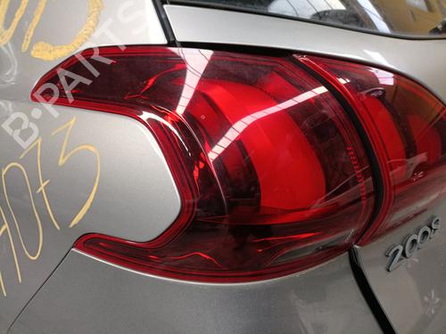 Feu arrière gauche PEUGEOT 2008 I (CU_) 1.2 VTi (82 hp) 31996675