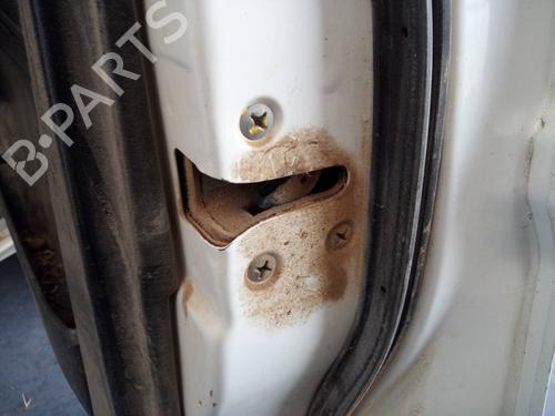 Used Front right lock NISSAN TERRANO II (R20) 2.7 TDi 4WD (125 hp) 15501552