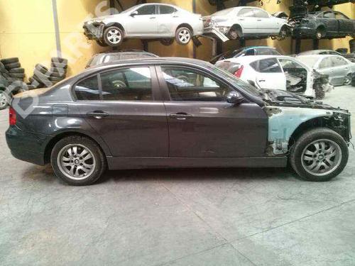 BMW 3 (E90)  320 i  13658