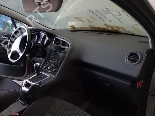 Used Dashboard Dashboard PEUGEOT 5008 (0U_, 0E_) 1.6 HDi (112 hp) 39655152 39655152