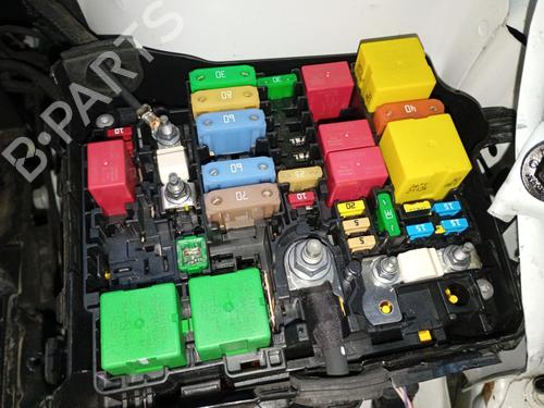 Used Fuse box CITROËN C3 AIRCROSS II (2R_, 2C_) 1.2 PureTech 110 (2RHNZB, 2RHNZW, 2RHNPX, 2RHNPJ) (110 hp) 31189935