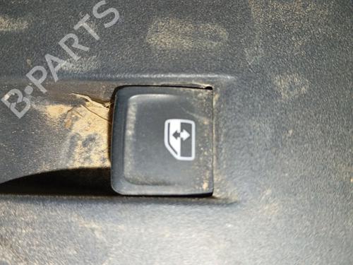 Used Right front window switch Right front window switch VW POLO VI (AW1, BZ1, AE1) 1.0 TSI (95 hp) 33399332 33399332