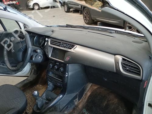 Tableau de bord CITROËN C3 II (SC_) 1.2 VTi 82 (82 hp) 28046409