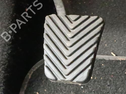 Used Clutch pedal KIA STONIC (YB) 1.2 CVVT (84 hp) 30597815