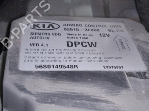 Used ECU airbags KIA SORENTO I (JC) 2.5 CRDi (163 hp) 17013858