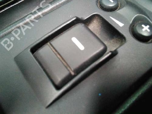Used Left rear window switch LAND ROVER DISCOVERY III (L319) 2.7 TD 4x4 (190 hp) 17007726