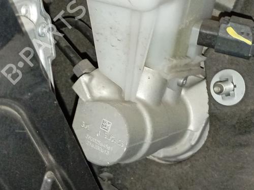 Used Brake master cylinder Brake master cylinder PEUGEOT 5008 II (MC_, MJ_, MR_, M4_) 1.5 BlueHDi 130 (MCYHZJ, MCYHZR, MCYHZX) (131 hp) 32358976 32358976