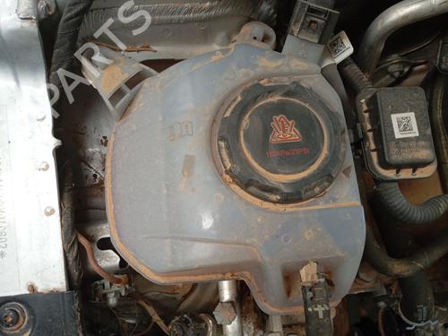 Used Expansion tank Expansion tank VW POLO VI (AW1, BZ1, AE1) 1.0 TSI (95 hp) 33337830 33337830