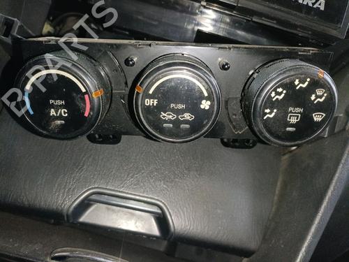 Used Climate control Climate control SUZUKI GRAND VITARA I (FT, HT) 2.0 HDI 110 16V 4x4 (SQ420D, TD83V, JA420WD) (109 hp) 34439481 34439481