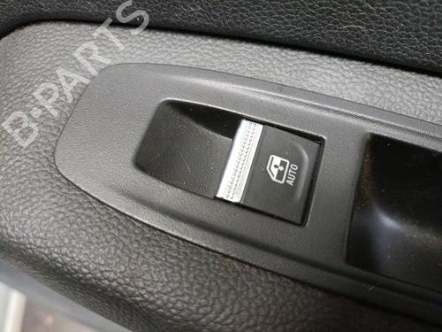 Used Right rear window switch RENAULT CAPTUR II (HF_) TCe 130 (HFMF) (131 hp) 24803877