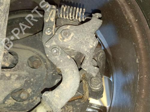Used Right rear brake caliper TOYOTA AURIS (_E18_) 1.4 D-4D (NDE180_, NDE180R) (90 hp) 31010534