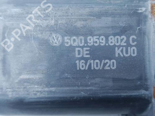 Rudehejsemekanisme Højre foran SEAT LEON Sportstourer (KL8, KLD) 1.4 TSI e-Hybrid | BP30688255C23