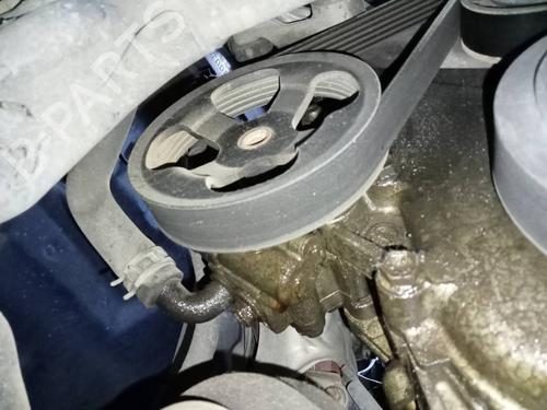 Used Steering pump TOYOTA CELICA Coupe (_T23_) 1.8 16V VT-i (ZZT230_, ZZT230) (143 hp) 10772859