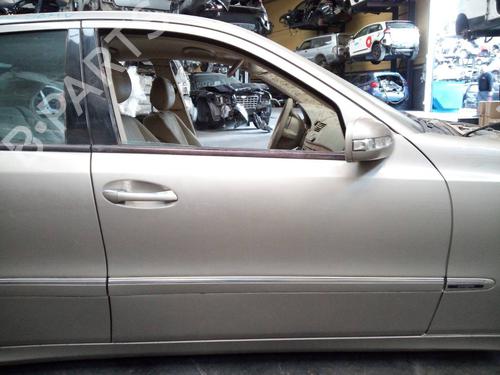 Used Right front door MERCEDES-BENZ E-CLASS (W211) E 320 CDI (211.026) (204 hp) 18483752