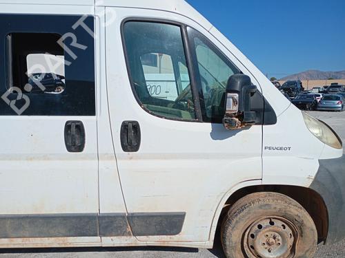 Used Right front door PEUGEOT BOXER Bus 2.2 HDi 120 (120 hp) 28035431