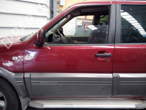Used Left front door NISSAN TERRANO II (R20) [1992-2007]  19415336