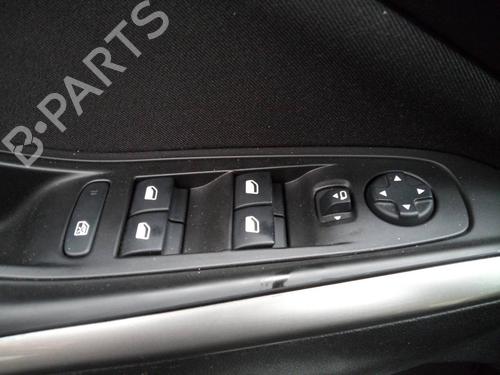 Used Left front window switch OPEL GRANDLAND / GRANDLAND X (A18, P1UO) 1.5 Turbo D (75) (131 hp) 15686835