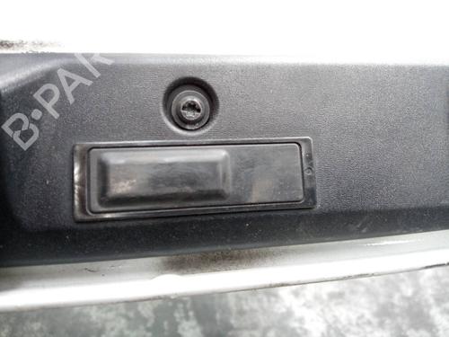 Used Tailgate handle RENAULT KADJAR (HA_, HL_) 1.6 dCi 130 4x4 (HLA4) (130 hp) 17010032