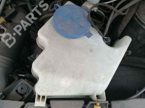 Used Windscreen washer tank Windscreen washer tank MERCEDES-BENZ B-CLASS Sports Tourer (W245) B 180 CDI (245.207) (109 hp) 7415380 7415380