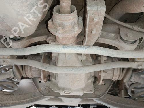 Pont arrière MITSUBISHI PAJERO III (V7_W, V6_W) 3.2 Di-D (V68W, V78W) (165 hp) 32023526