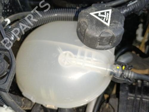 Ekspansjonstank OPEL CORSA F (P2JO) 1.2 (68) (101 hp) 28107232